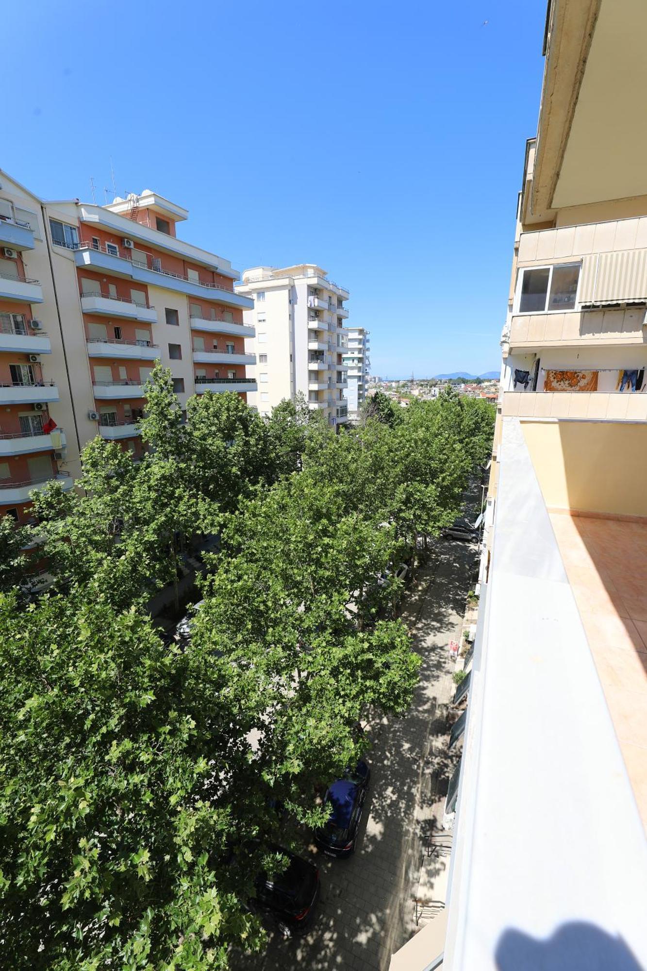 Sunny Side Apartament *